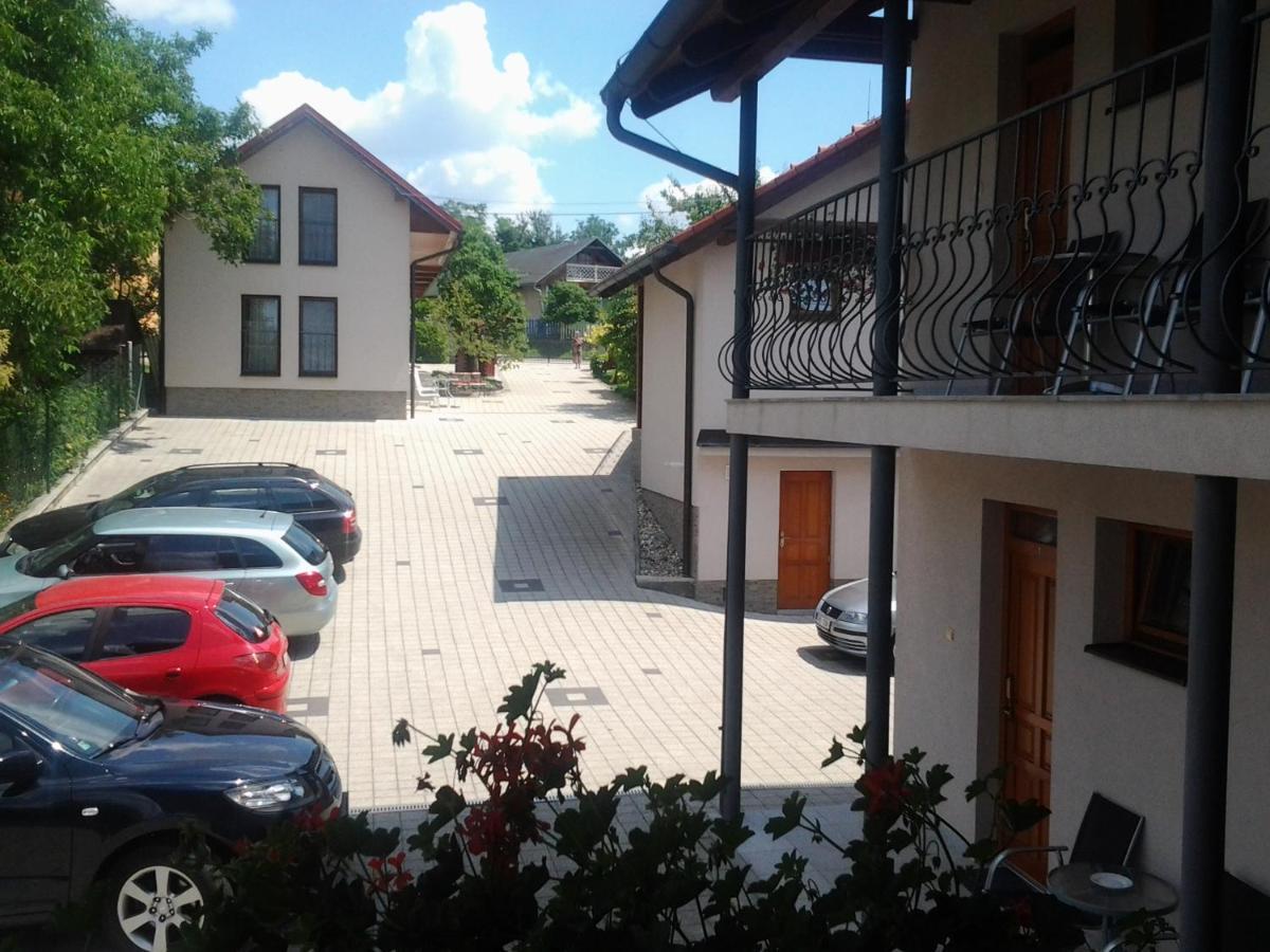 Penzion Karen Hotel Podhajska Exterior photo